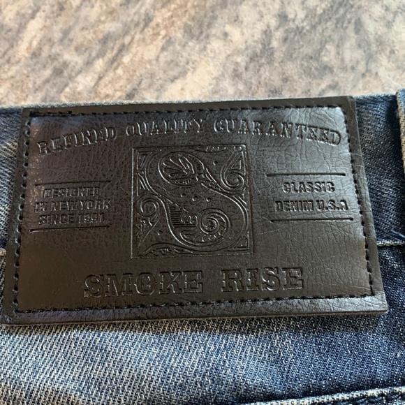 Distressed jeans - Picture 13 of 13